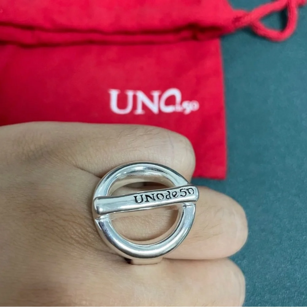 Beautiful Uno de 50 unisex ring size 8. Hand made in Spain. These are rare!